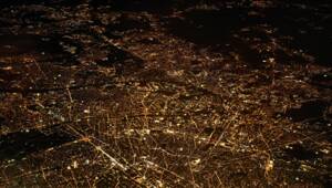 Paris by night - unsplash
