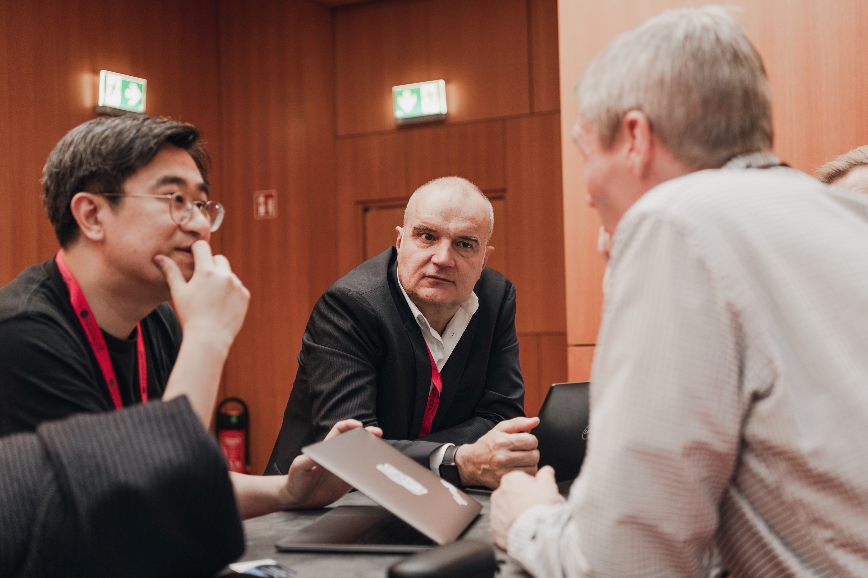 CDL mentors, Carlo Sirtori, Professor at École Normale Supérieure, and Rick Hao, Partner on Speedinvest's Deep Tech team