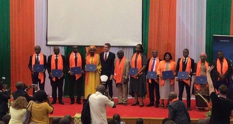Groupe de participants pour remise des certificats CAP2020 à Abidjan-Jan2020