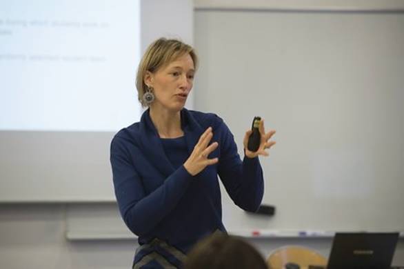 Kristine de Valck HEC professor